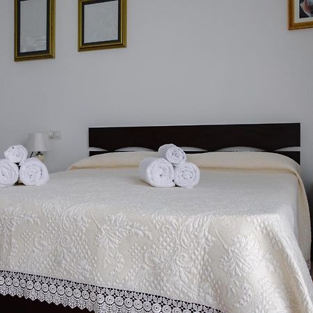 Le Residenze Di Baia Sant'Anna Tanaunella Exterior foto