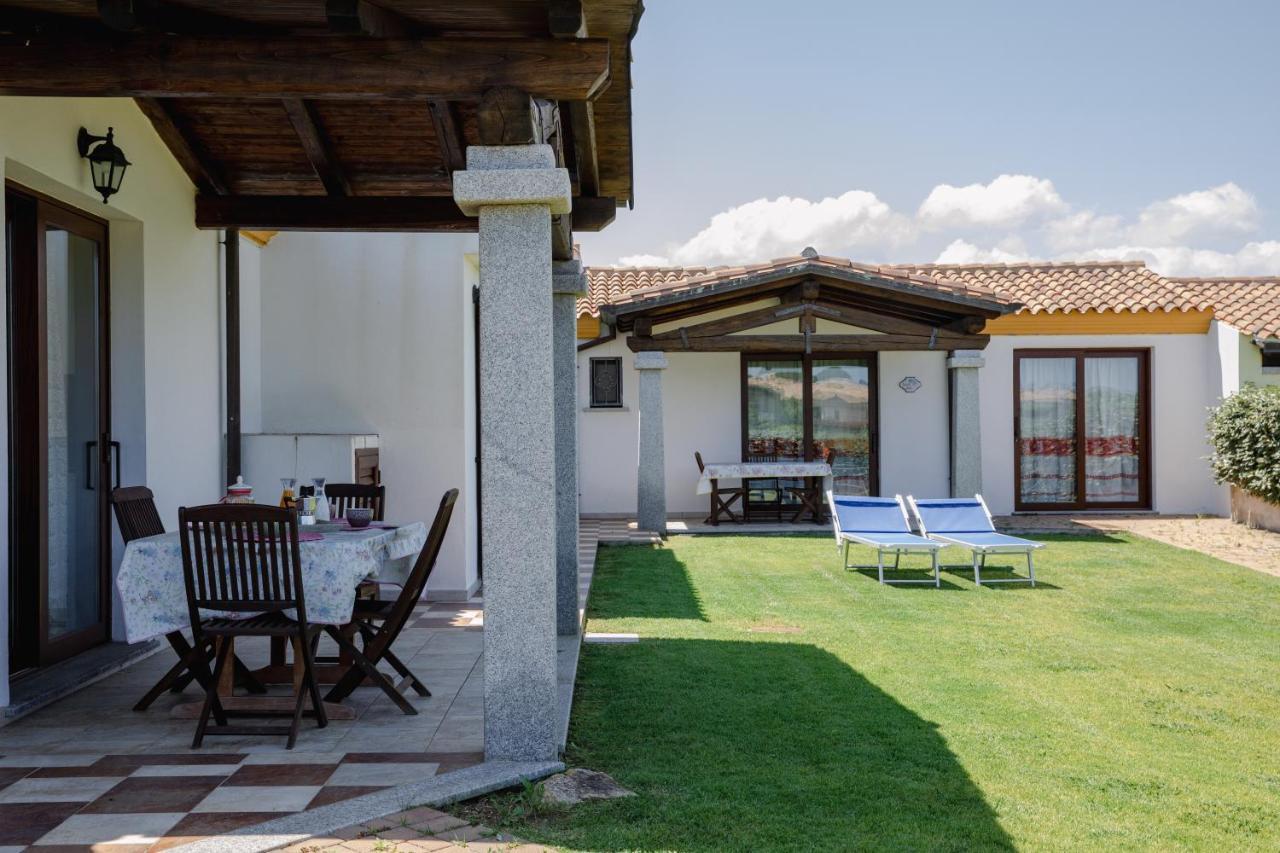 Le Residenze Di Baia Sant'Anna Tanaunella Exterior foto