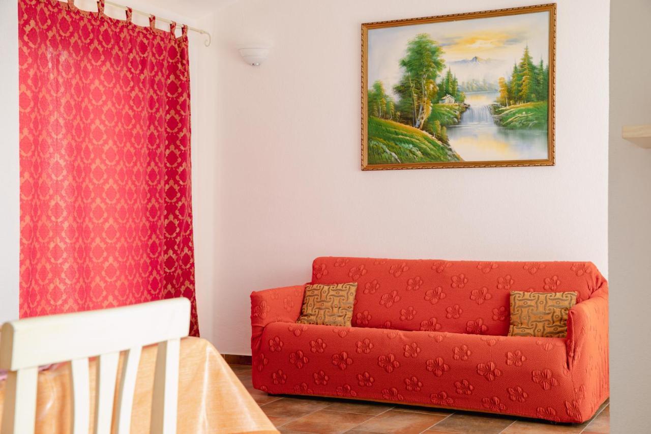 Le Residenze Di Baia Sant'Anna Tanaunella Exterior foto
