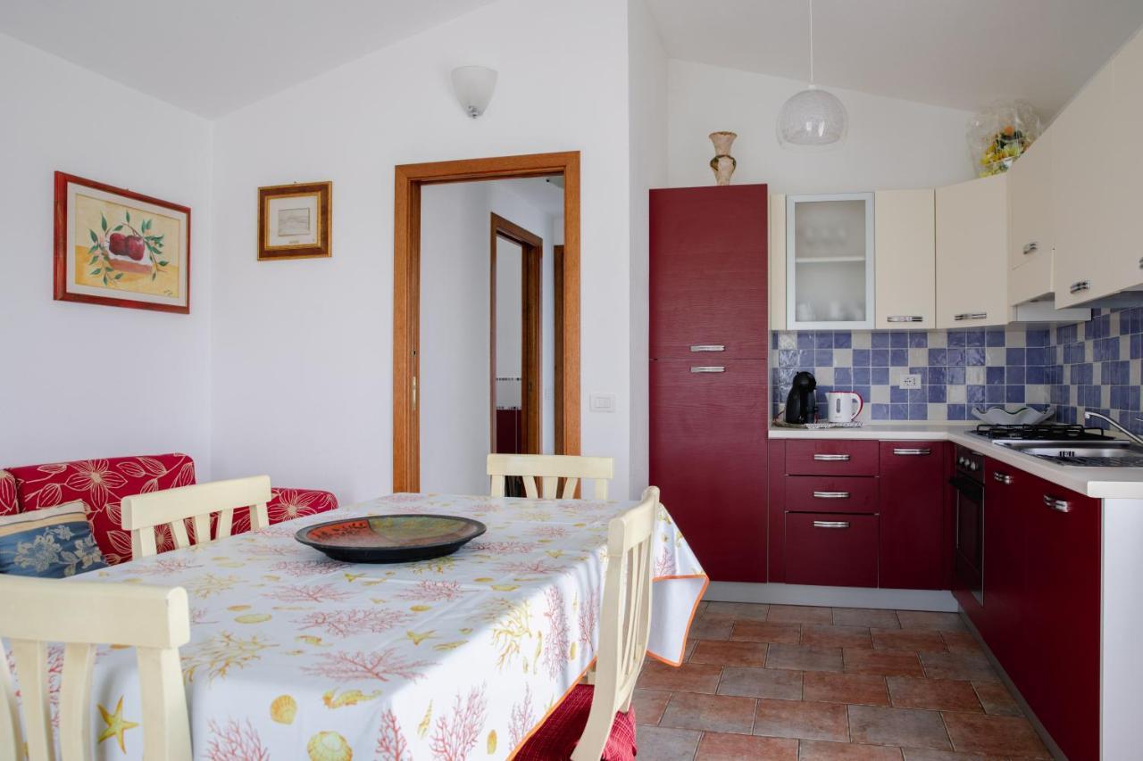 Le Residenze Di Baia Sant'Anna Tanaunella Exterior foto
