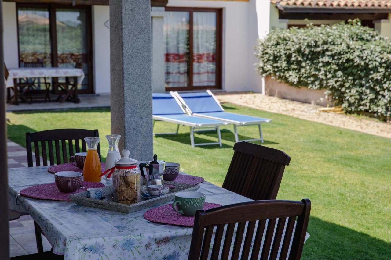 Le Residenze Di Baia Sant'Anna Tanaunella Exterior foto